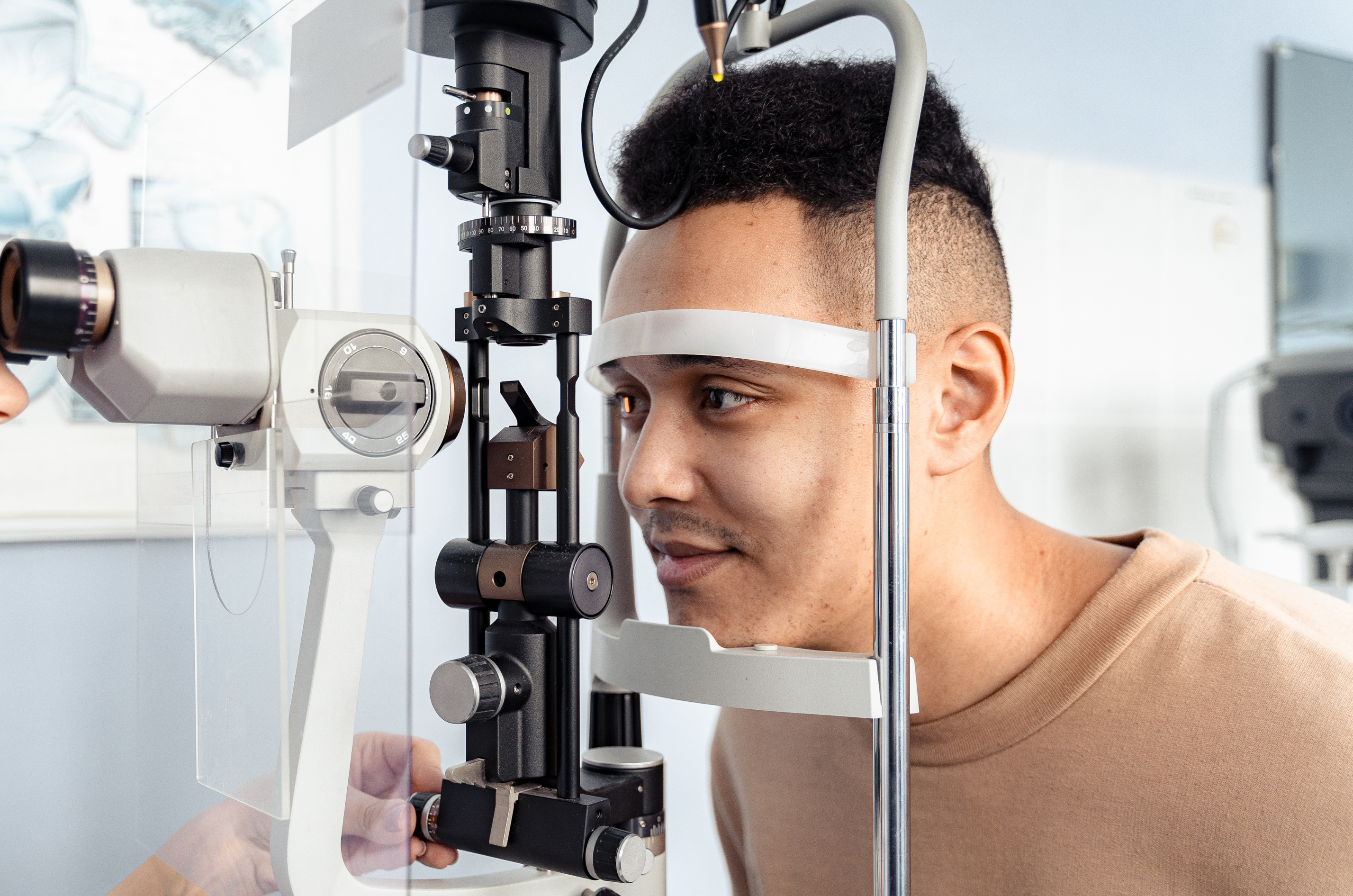 Targeted email marketing strategy aimed at optometry professionals and eye care centers